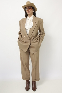Conjunto BLAZER + CALÇA bege na internet