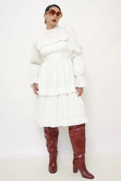 Vestido branco bababos camadas - Capichó Brechó