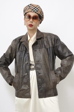 Blazer couro estonado vintage JULIANA MACUIR - comprar online