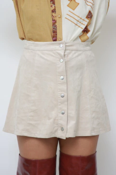 Mini saia bege evase aveludada na internet