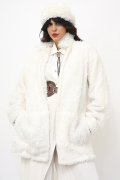 Casaco branco pelucia vintage - loja online