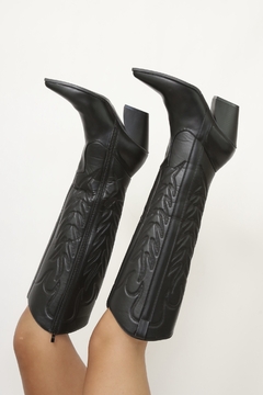 Bota preta COWBOY cano longo 39 na internet