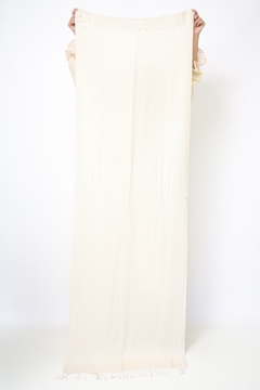 Imagem do Pashimina off white viscose franja fininha