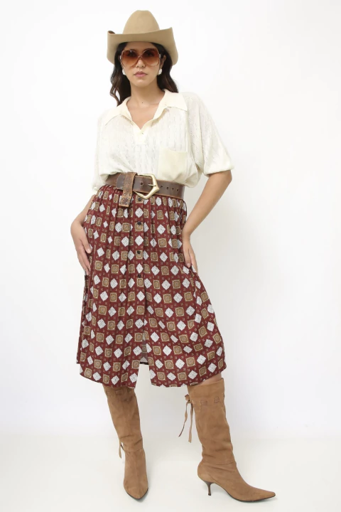 Saia viscose estampada vinho estampa selos