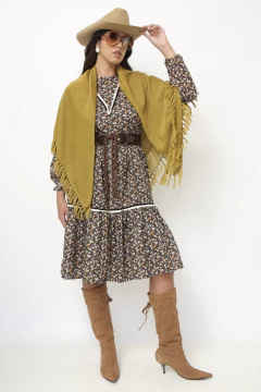 Imagem do Lenço verde oliva WOOL quadrado franja