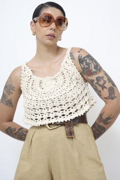 Top crochet brilho dourado na internet