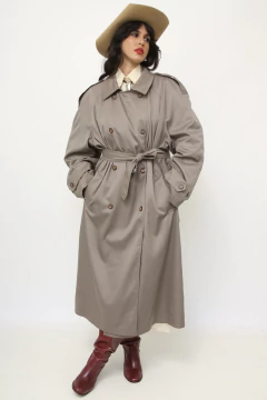 Trench Coat cinza BAKER ST clothing - Capichó Brechó