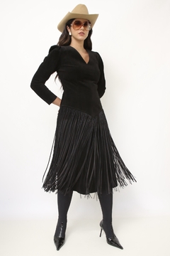 Vestido couro camurça franja preto western - Capichó Brechó