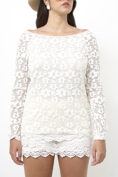 Blusa renda flor mng longa vintage