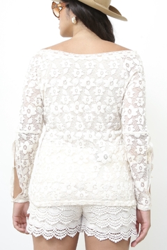 Imagem do Blusa renda flor mng longa vintage