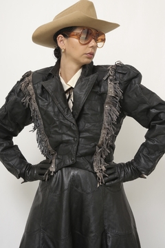 Jaqueta couro cropped franja western