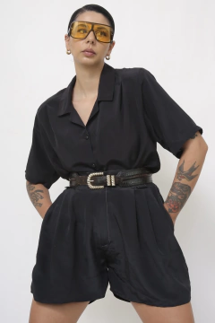 Camisa preta manga curta classica