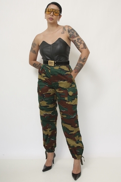 Calça Nasty Gal CAMUFLADA na internet