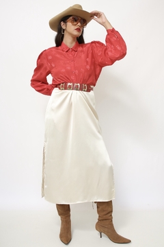Camisa vermelha flores acetinada - comprar online