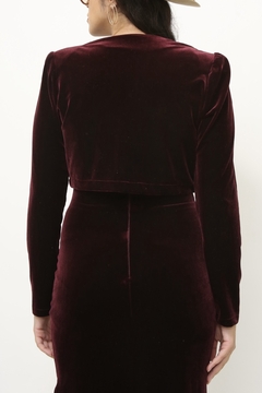 Vestido + Casaqueto veludo molhado vinho