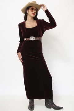 Vestido + Casaqueto veludo molhado vinho