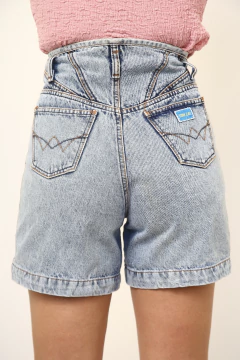 Bermuda cintura alta TOMCAT - Capichó Brechó