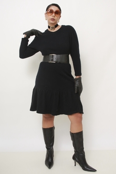 Vestido preto YSL em lã vintage na internet