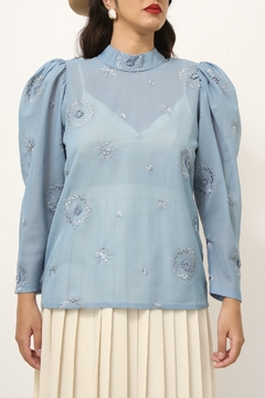 Camisa azul manga princesa bordado na internet