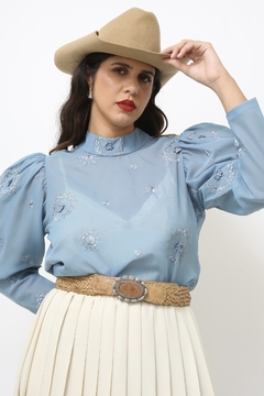Camisa azul manga princesa bordado - Capichó Brechó