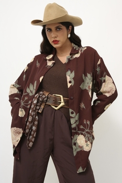 Camisa marrom crepe flores - Capichó Brechó