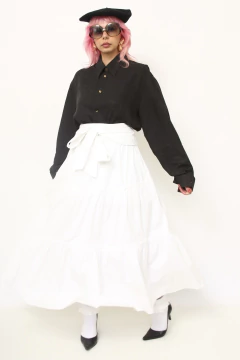 Saia branca PAT BO camadas na internet