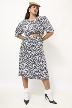Conjunto BLUSA + SAIA flores marinho na internet