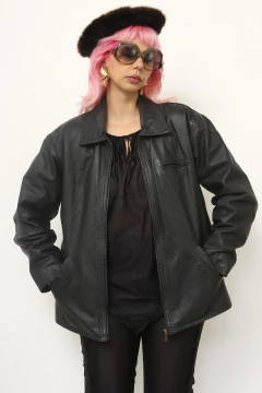 Jaqueta couro preta classica