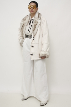 Casaco Sintetico Penny off white pelo - loja online