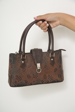 Bolsa marrom flores ombro - comprar online