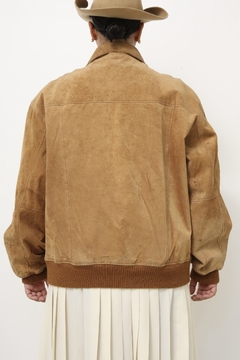 Jaqueta couro bomber vintage forro matelasse - Capichó Brechó