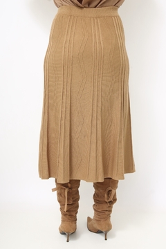 Saia tricot bege midi classica