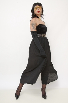 Calça plissada preta midi - comprar online