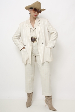 Blazer linho classico ombreira vintage - comprar online