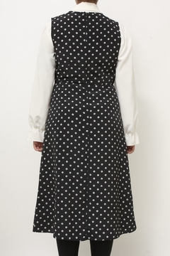 Vestido preto midi flores bca - loja online