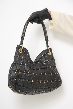 Bolsa M.OFFICER couro preta tachas dourado - loja online