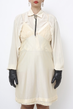 Imagem do Camisola trasnparencia renda classica creme