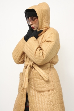 Casaco puffer nutrisport mostarda - Capichó Brechó