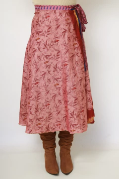 Saia trasnpassada indiana rosa
