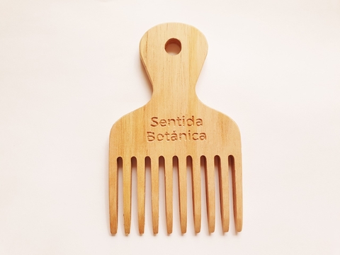PEINE SUSTENTABLE DE MADERA PARA RULOS 1U SENTIDO BOTANICA