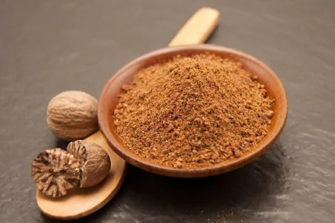 NUEZ MOSCADA MOLIDA X 100GR