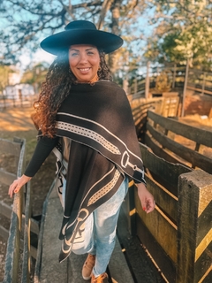 Ruana Horse