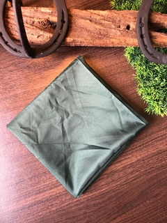 Lenço Liso 80x80cm Verde - comprar online