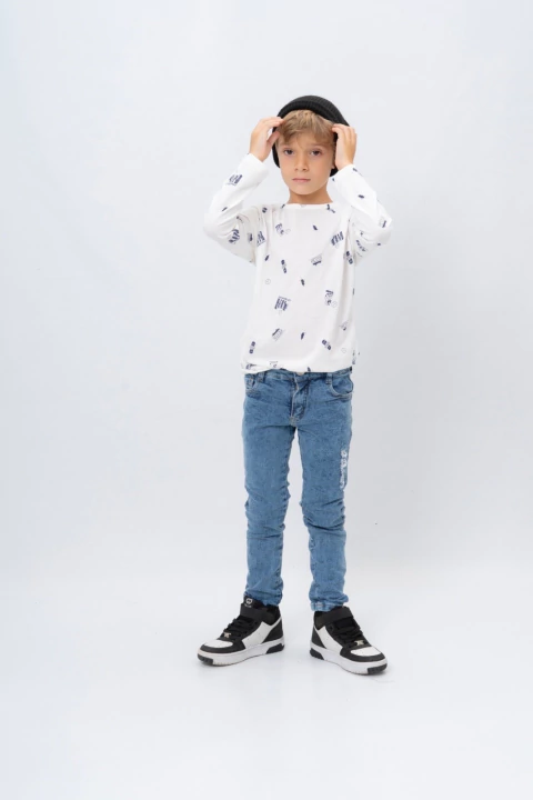 Jean NEVADO con rotura - comprar online