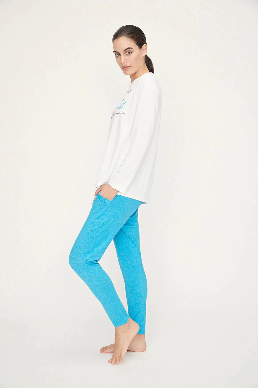 PIJAMA M/LARGA C/BABUCHA RAINBOW (L2400)