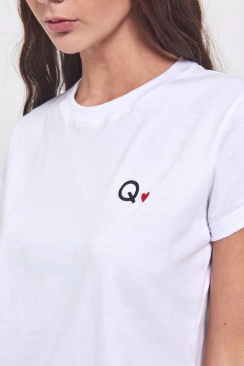 QUEEN JUANA REMERA LOVELY (S26RE103)