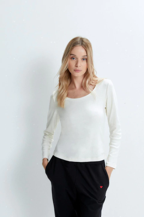 REMERA LOVING (03148B)