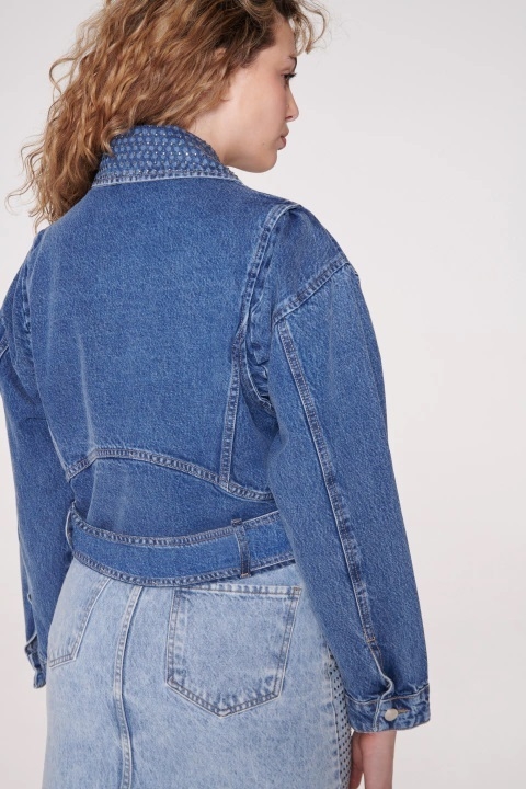 TIPA CAMPERA DENIM (T06111W00)