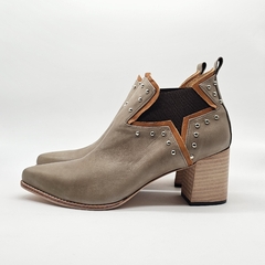 Stella tachas/ Vison - comprar online