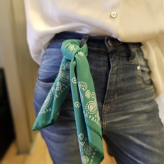 Bandana Lourdes en internet